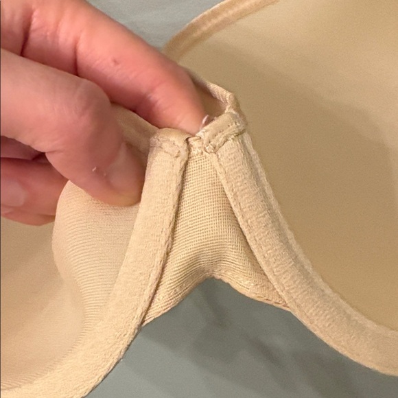 Skims no show mesh wire bra 32DD cream color - Picture 13 of 14
